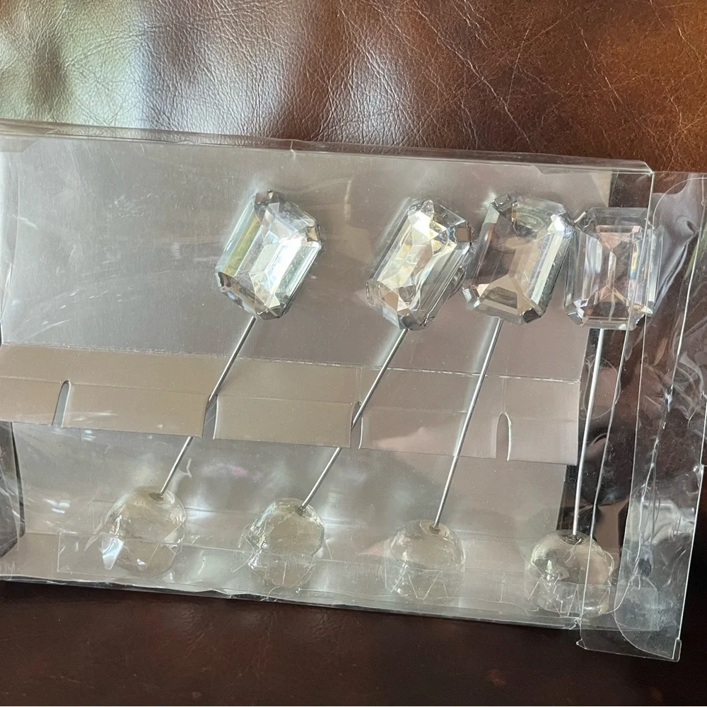 Z Gallerie bling place card holder (4) 5 inches tall